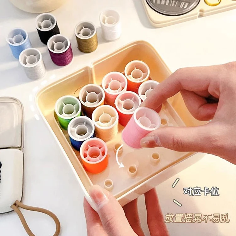 Wholesale Mini Travel Sewing Kit Hot Style Multi-Piece Home Needle Thread Combination Set Knitting Wedding Gifts Custom Plastic
