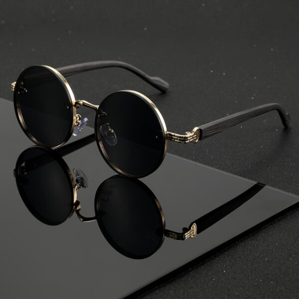 Children’s Retro Round Sunglasses – UV400 Punk Style with Wood Grain Frame, European & American Design