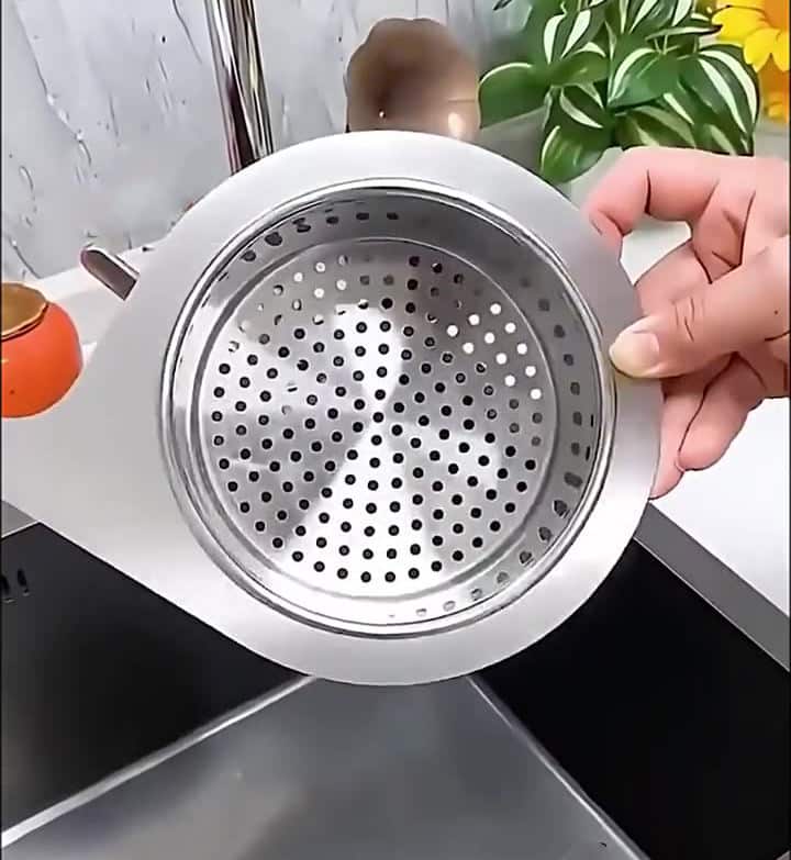Stainless Steel Swan Drain Basket for Kitchen Sink – Fruit & Vegetable Washing Rack - Image 4