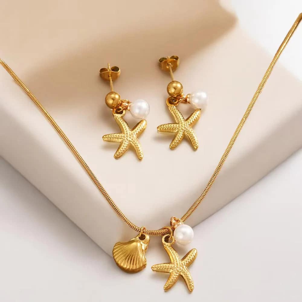 Qinran Women's Stainless Steel Starfish & Crab Pendant Necklace