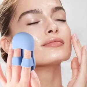 Soft Silicone Facial Cleansing Brush – Handheld Deep Clean Pad